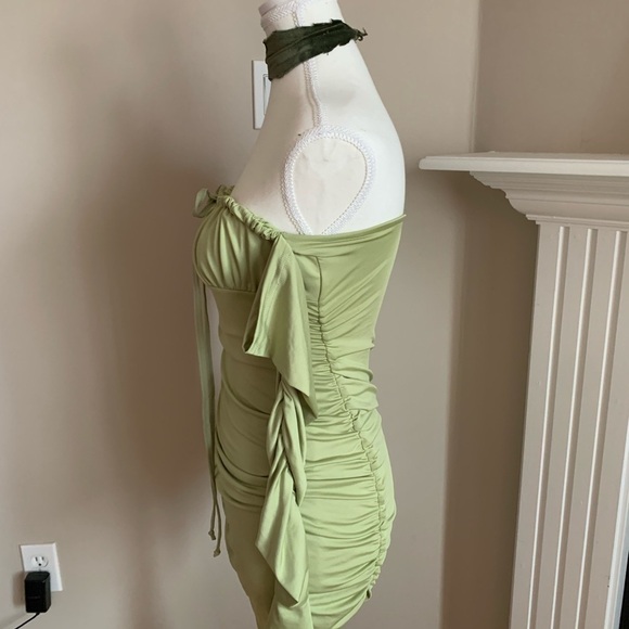 GREEN Off Shoulder Backless Flounce Sleeve Ruched Bodycon Dress - Picture 4 of 4